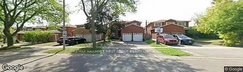 1702 Greenvale Cres Photo 1