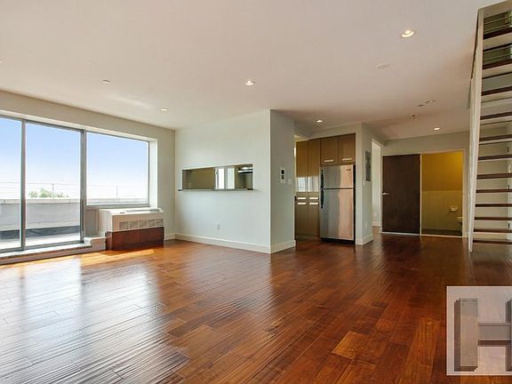 3rd image of 2360 Amsterdam Ave Ph 4