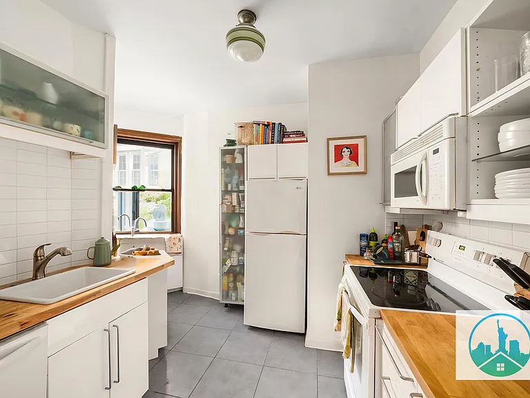 170 W 89th St #4D — Photo 2