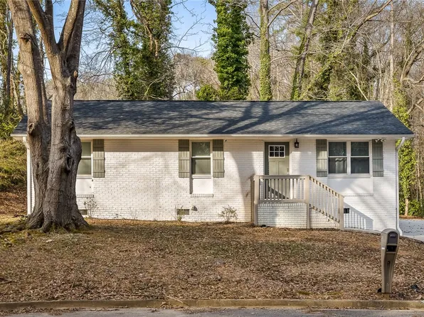 207 Carlton Dr, Spartanburg, SC 29302