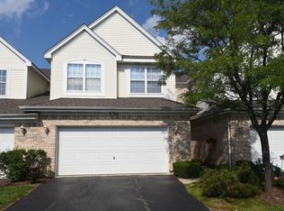 226 Bay Dr, Itasca, IL 60143