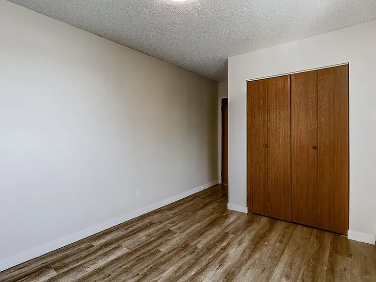 305 Fietz St — Photo 23