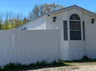 53 Bay Rd, Bowdoinham, ME 04008