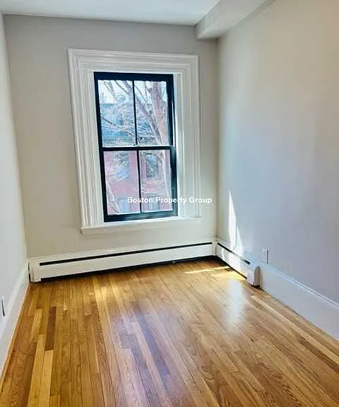 E Springfield St — Photo 12