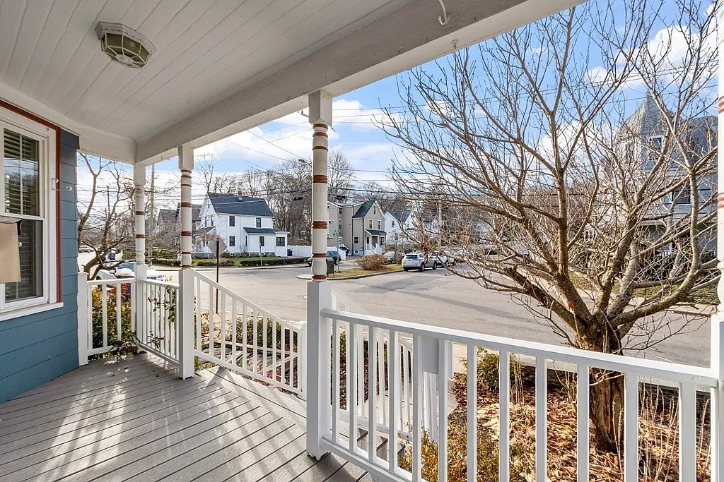 4 bed, 1.5 bath, 1714 sqft, $4,800 — Photo 4