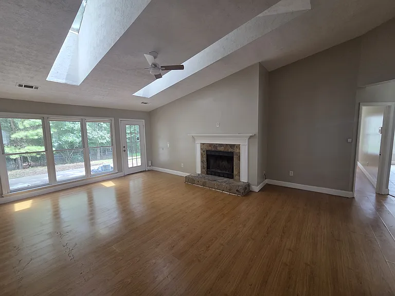 610 Clearwater Pl — Photo 3
