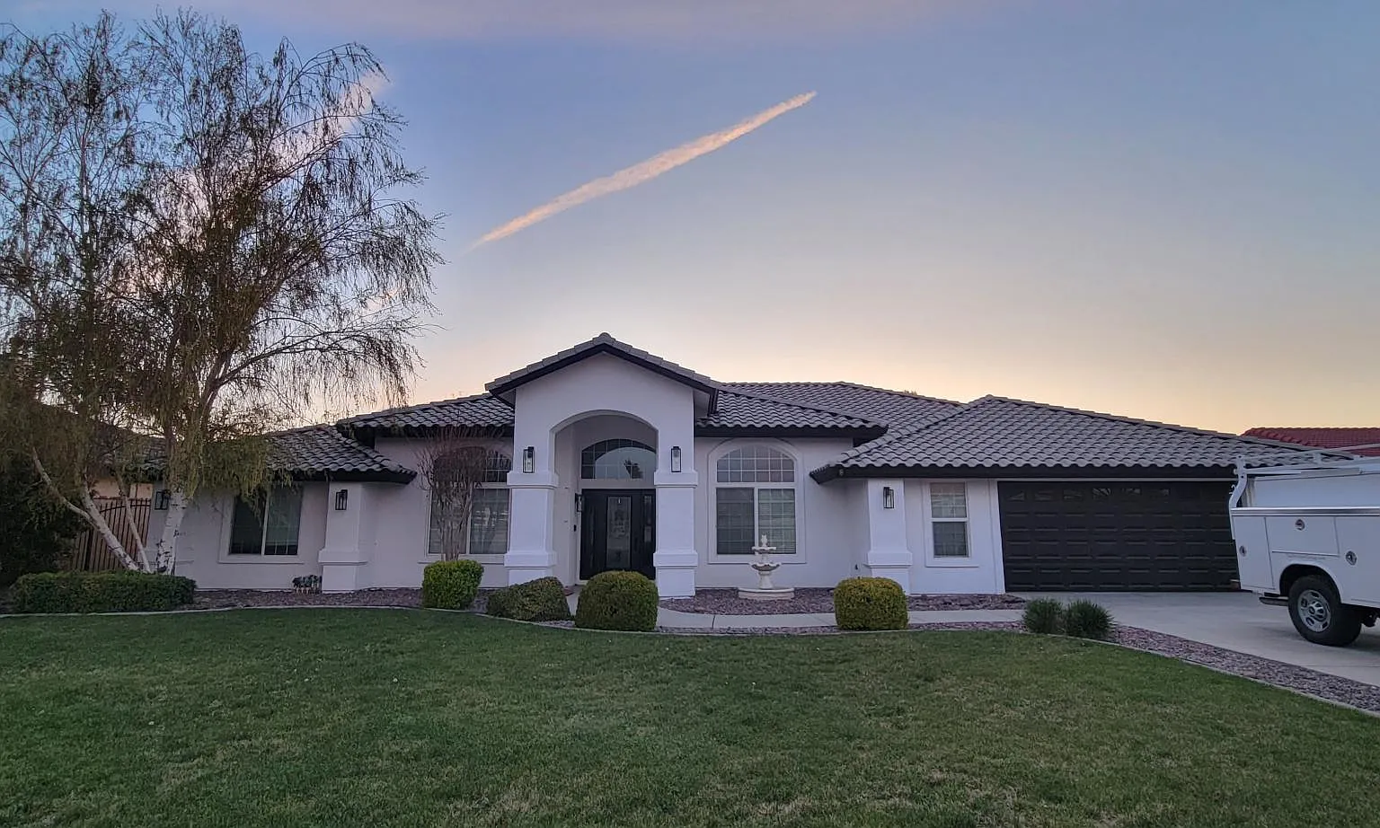 4 bed, 2.5 bath, 2879 sqft, $4,500 — Photo 1