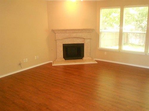 3rd image of 937 Wisperwood Dr