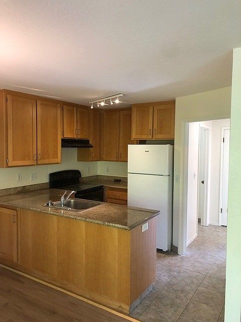 1st image of 154 Tunstead Ave APT 7