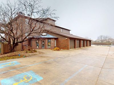 630 Briarstone Dr APT 205, Mason City, IA, 50401