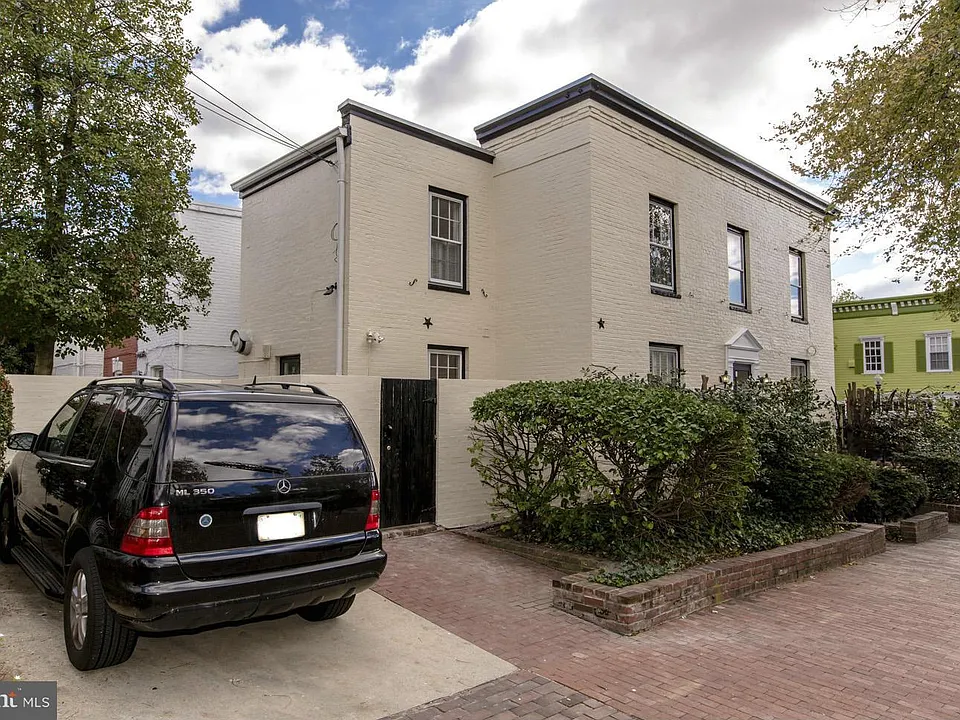 1401 35th St NW