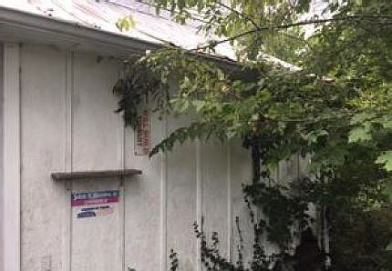 2nd image of 2334 Wyoming Rd