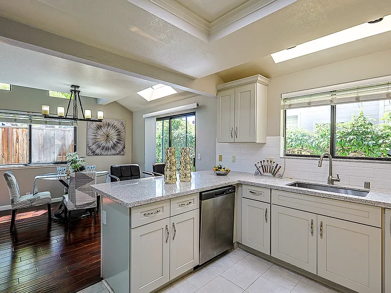 1207 Smith Ave — Photo 18