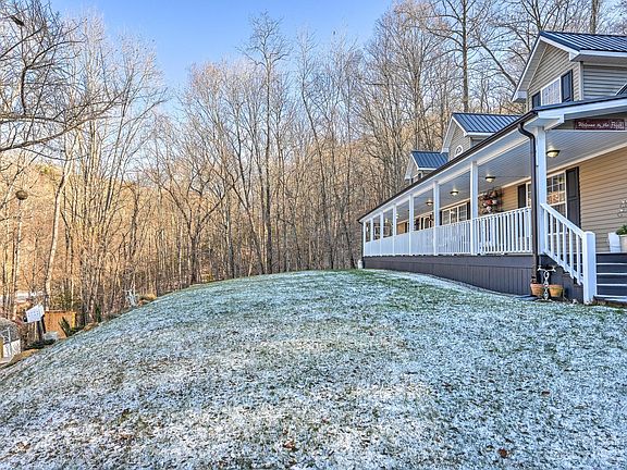 5th image of 105 Delda Ln