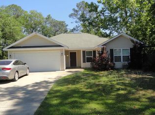 931 Pineland Ave, Hinesville, GA 31313