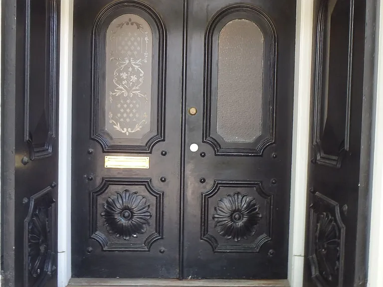 113 W Gaston St — Photo 4