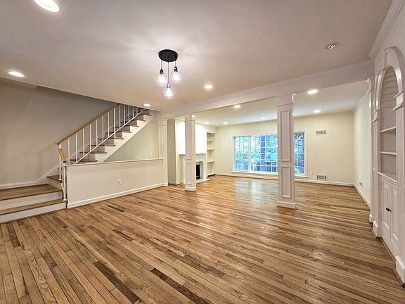 4th image of 5135 Westbard Ave