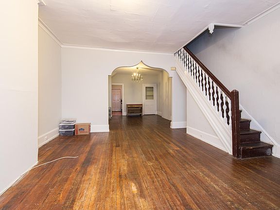 4th image of 330 N 42nd St