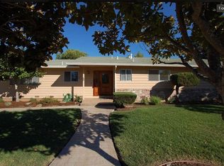 6 Hune Ct, Novato, CA 94947