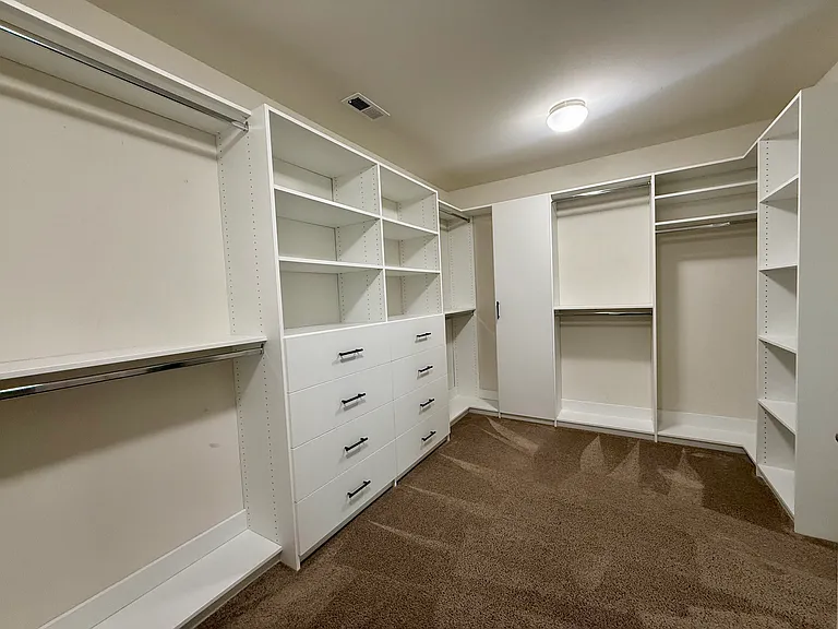 Walk In closet