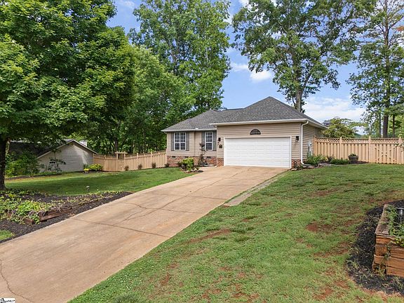 2nd image of 239 Jacqueline Rd