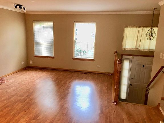 5th image of 1072 Manchester Cir