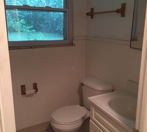 4th image of 3915 N Butler Ave