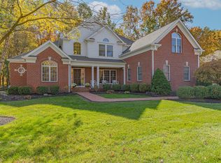 2894 Creekwood Estates Dr, Blacklick, OH 43004