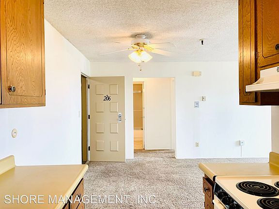5th image of 4730 Noyes St APT 206