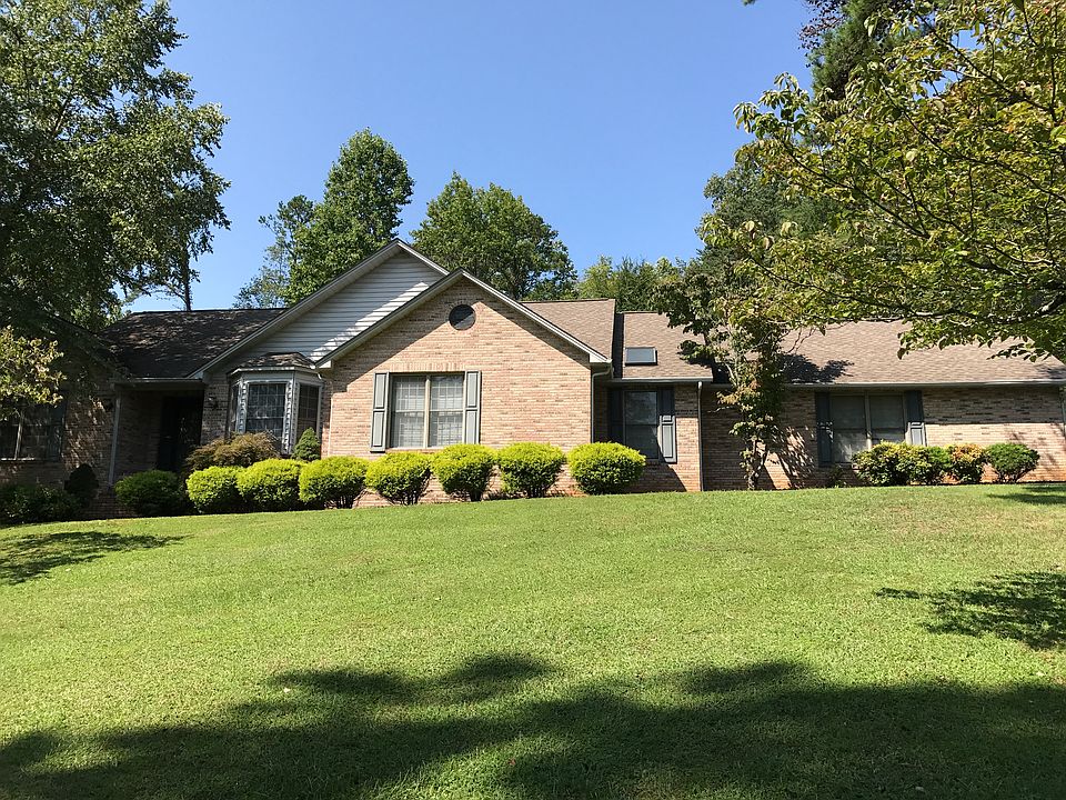 1st image of 611 Admiral Farragut Dr