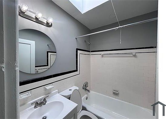 3rd image of 3704 Colborne Rd