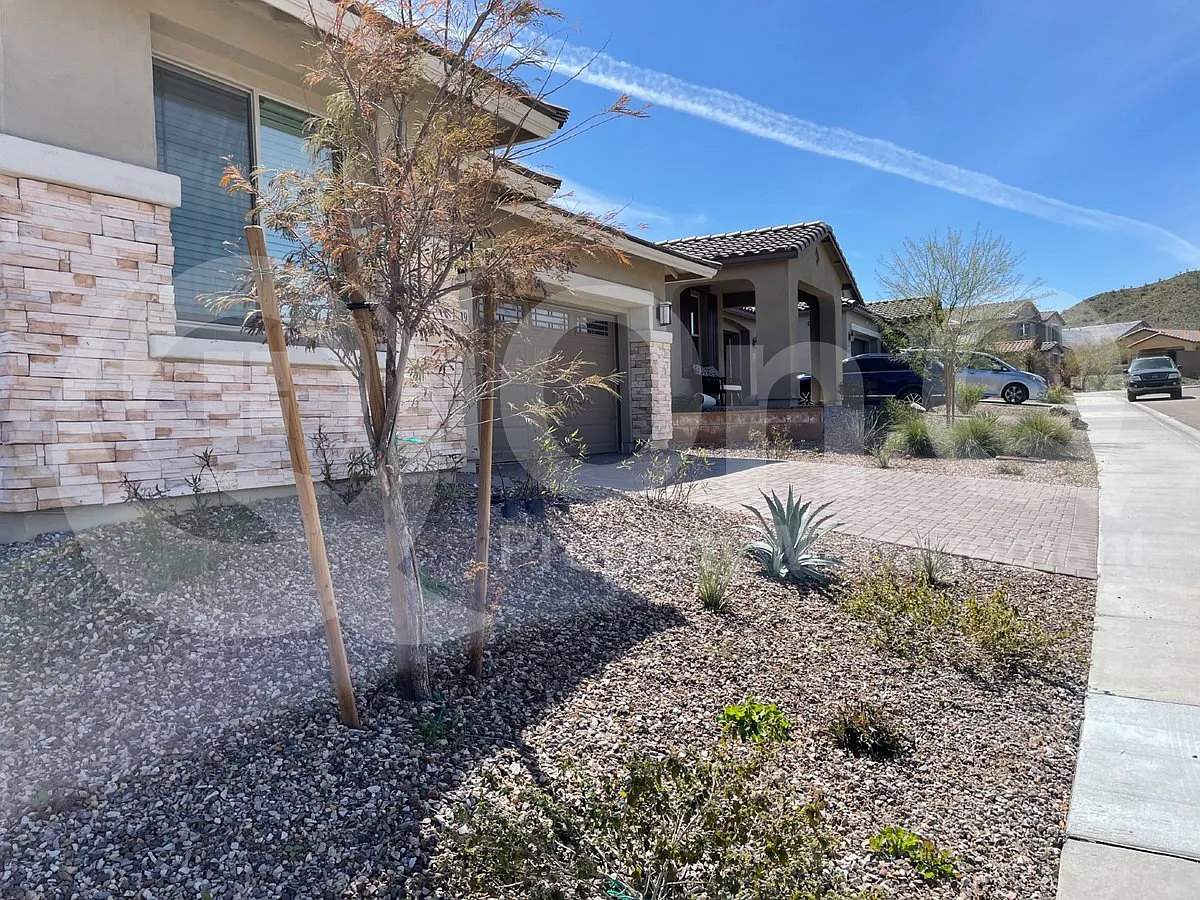 4 bed, 3.0 bath, 1857 sqft, $2,299 — Photo 2