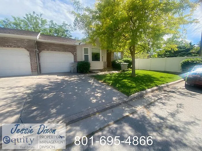 4 bed, 2.0 bath, 2470 sqft, $2,250 — Photo 1