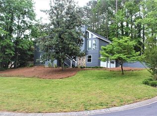 2124 Dayron Cir, Marietta, GA 30062