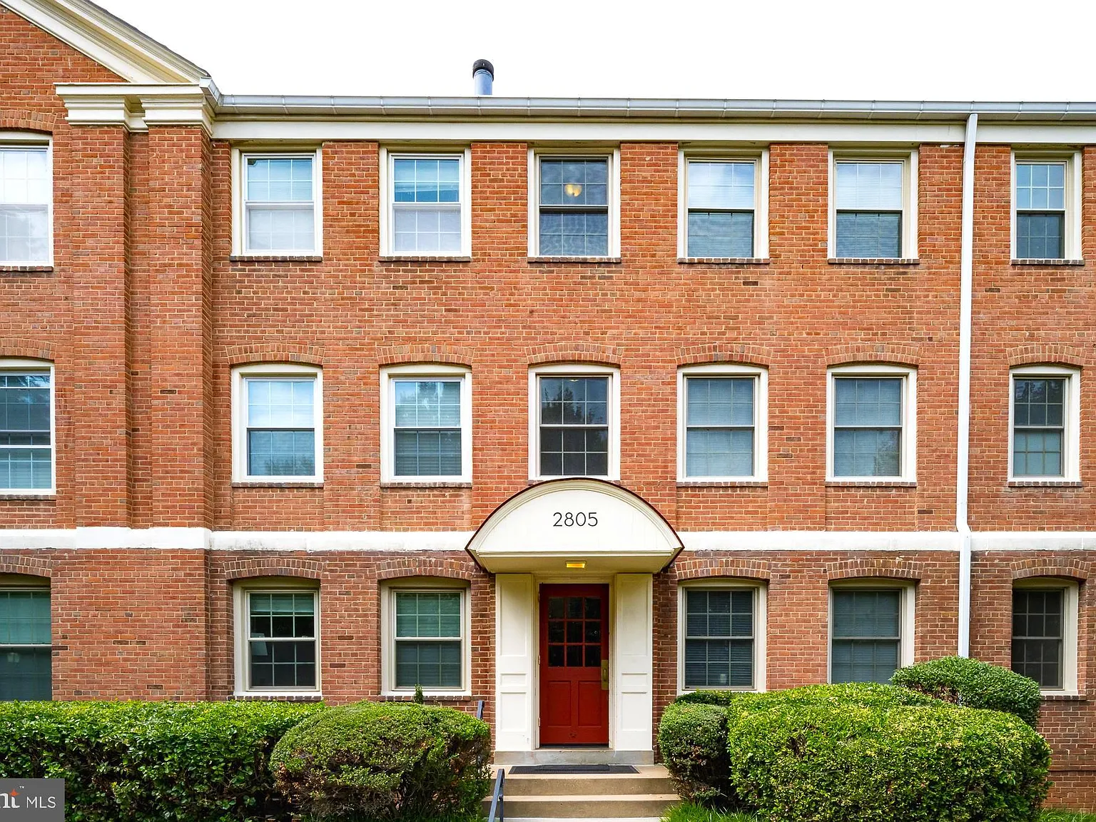 2 bed, 781 sqft, $2,350 — Photo 1