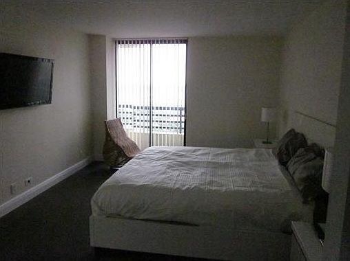 5th image of 3300 NE 191st St APT 1501