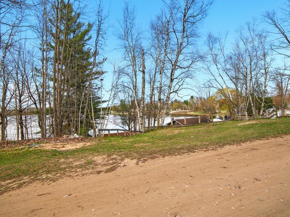 9176 Hillcrest Dr, Reed City, MI 49677