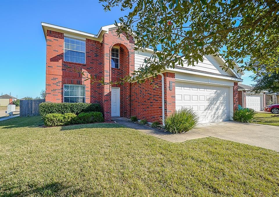 1st image of 2414 Lakecrest Village Ct