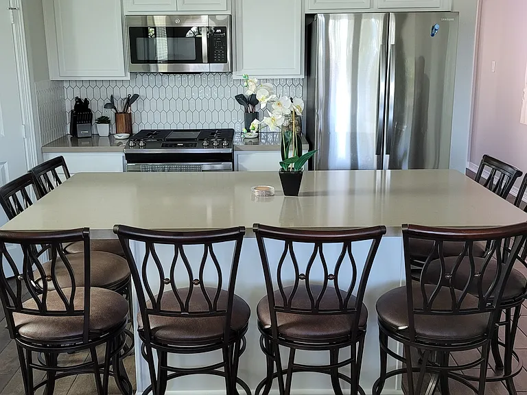 710 Lee Ave — Photo 8