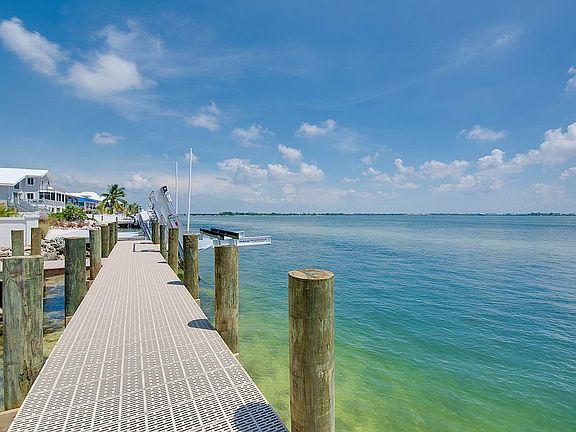 NEW 60' dock  & 17k Boatlift