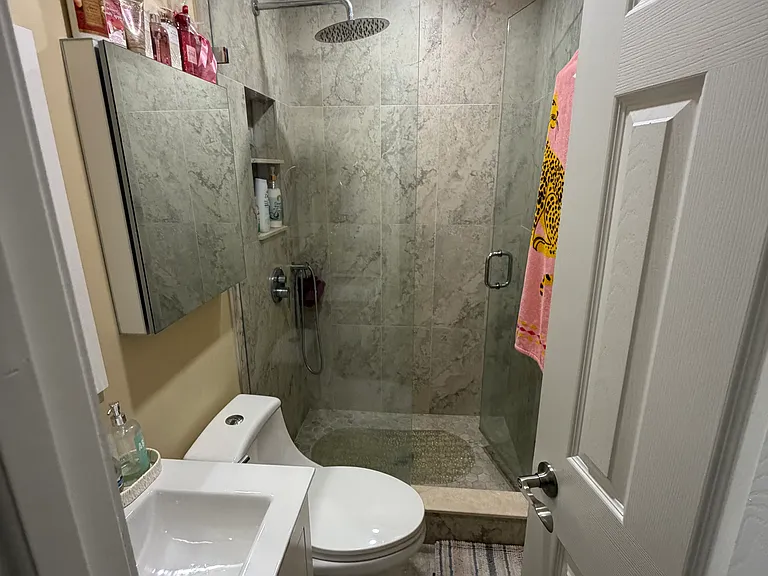 147 Alcazar St — Photo 16