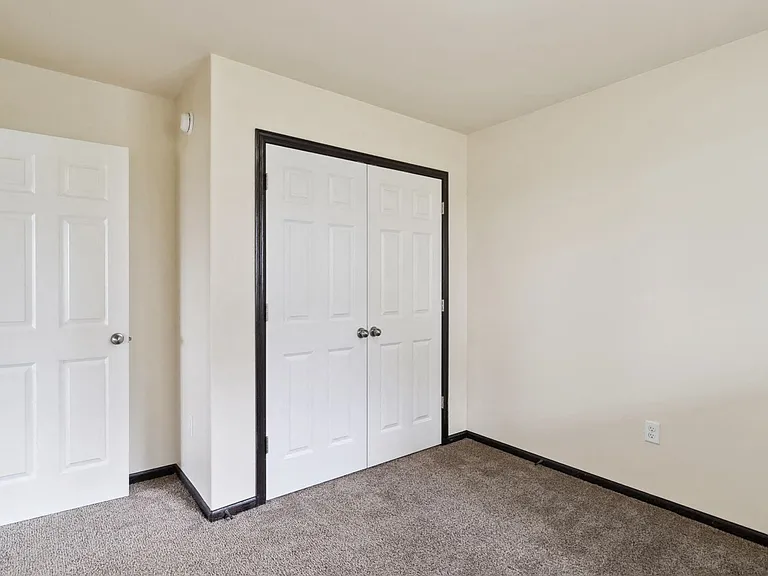 Town Square Townhomes — Photo 49