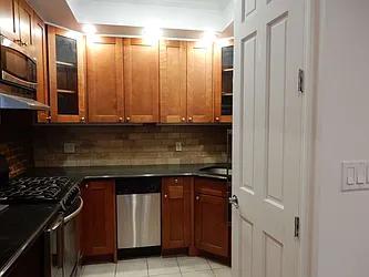 Rented by Aimee Grodanz, LREB