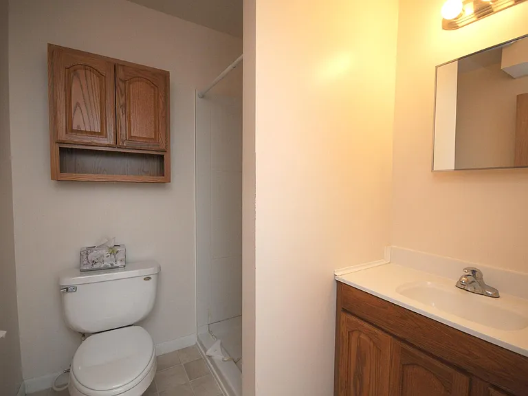 1123 Emerald St — Photo 22
