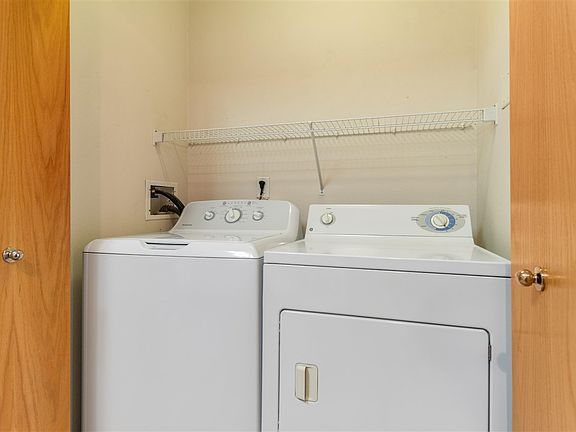 5th image of 2825 Triple Crown Ln Unit 1