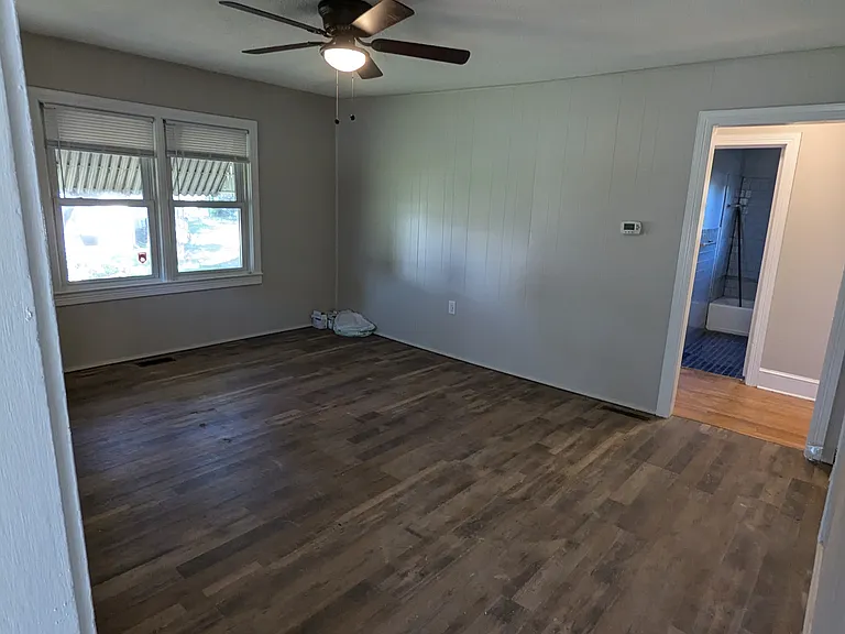 806 Wyatt St — Photo 2