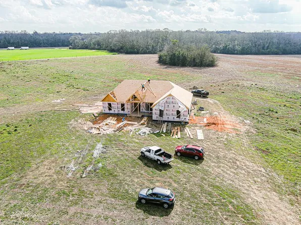 677 County Road 9, Headland, AL 36345