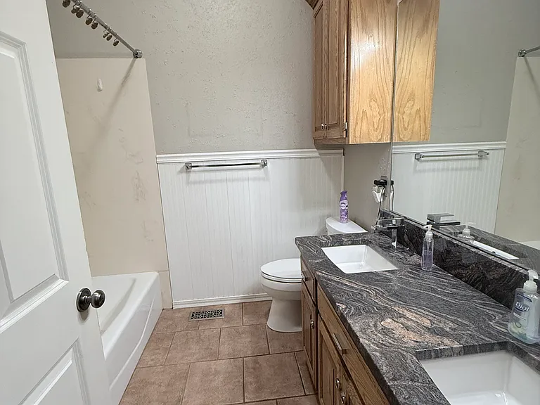 2724 Ashehollow Ln — Photo 11