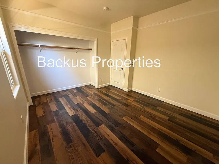 7 Moreno St — Photo 14