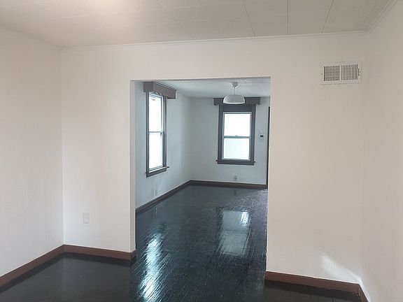 3rd image of 5744 Acme Ave